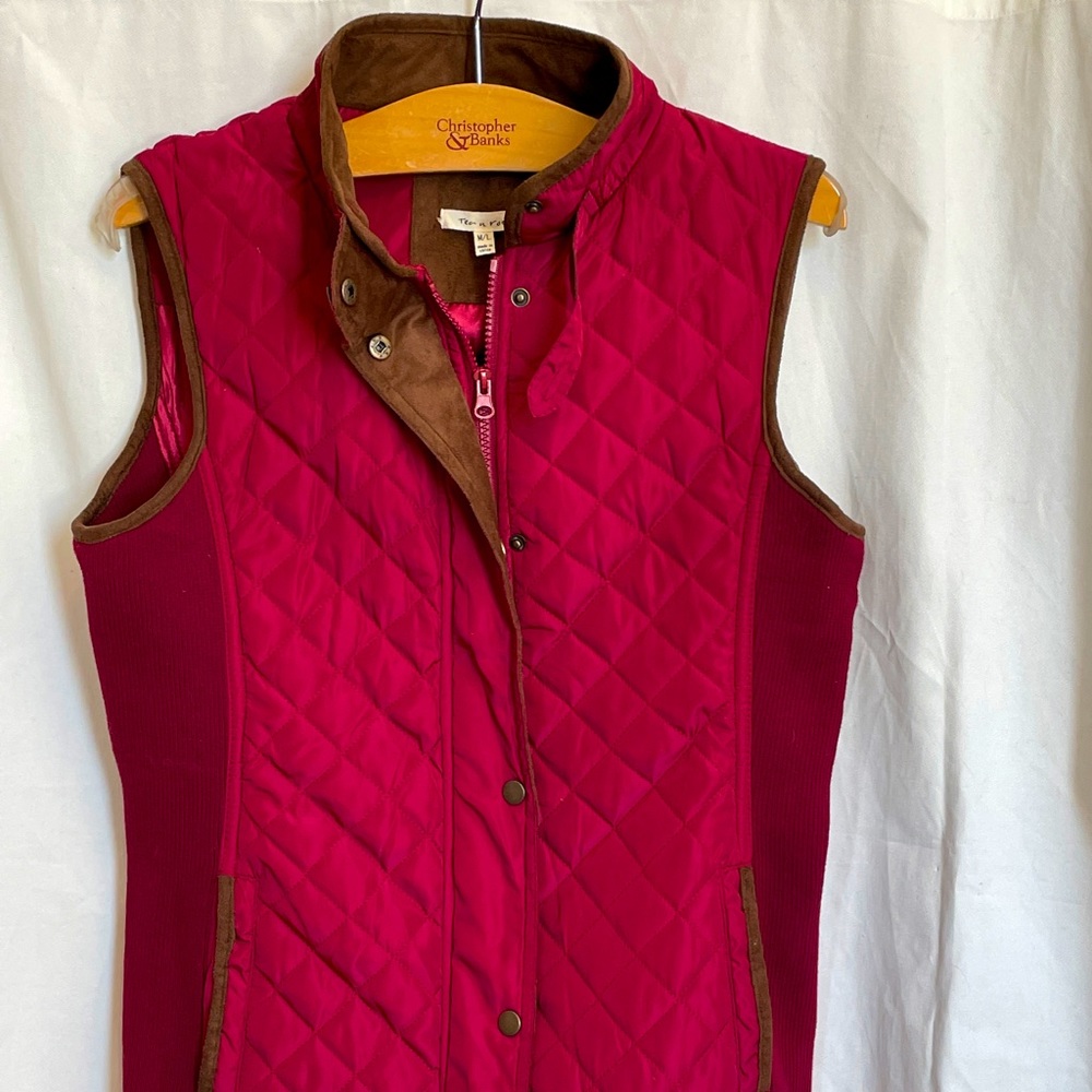 Tea N Rose Women's Mock Neck Sleeveless Puffer Vest Maroon M/L Suede Zip Snaps